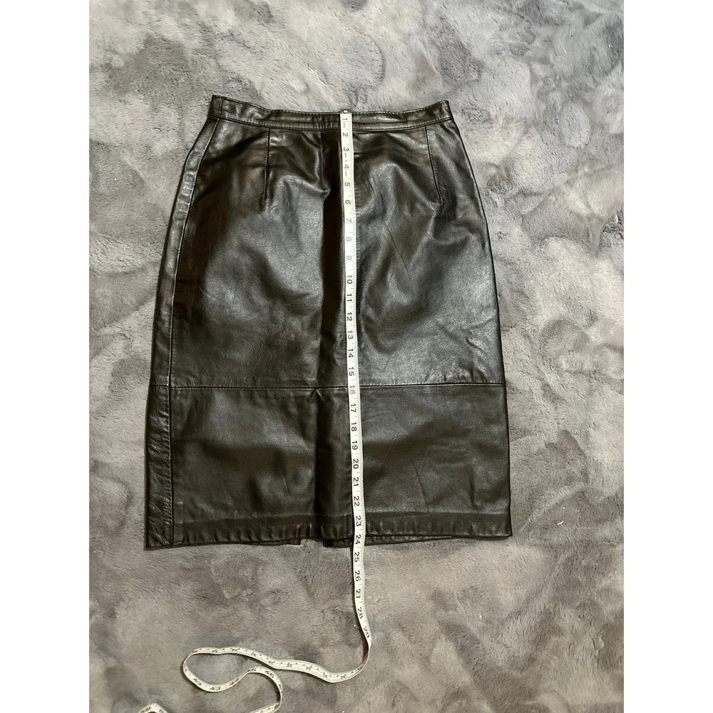 Comint black leather